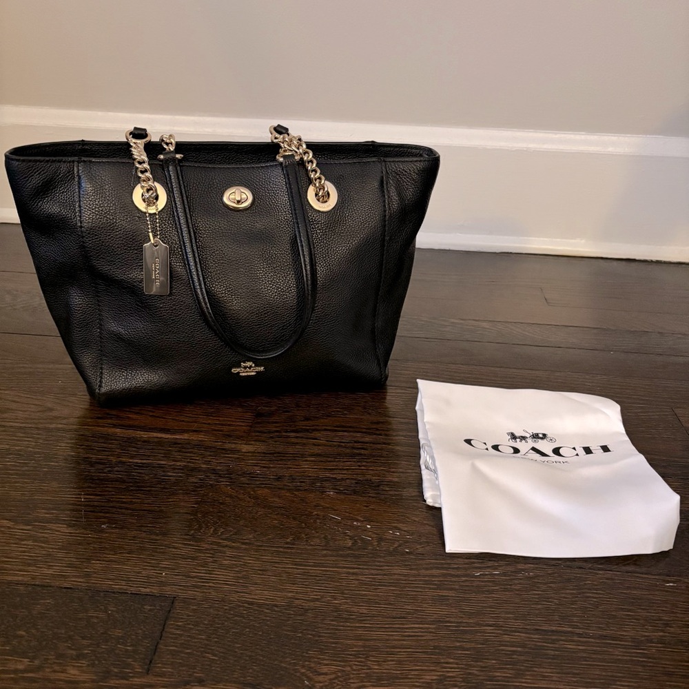‼️CLEARANCE‼️Like New! Coach Pebble Leather Tote